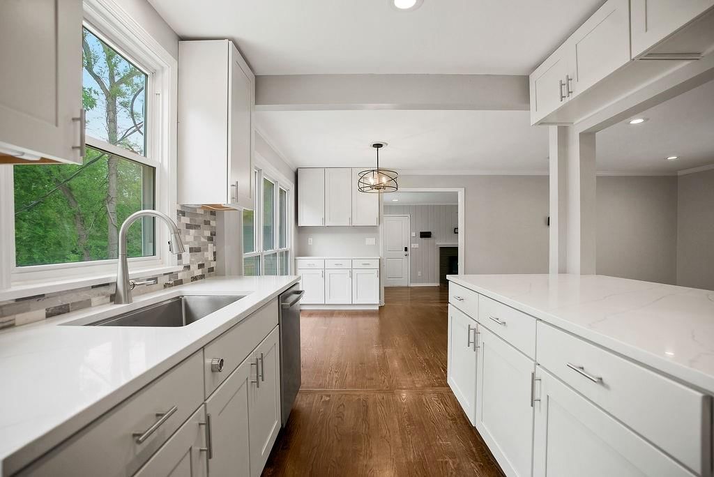 5826 FONTANA Drive — photo 11
