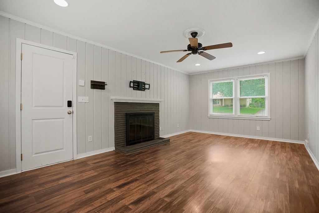 5826 FONTANA Drive — photo 13