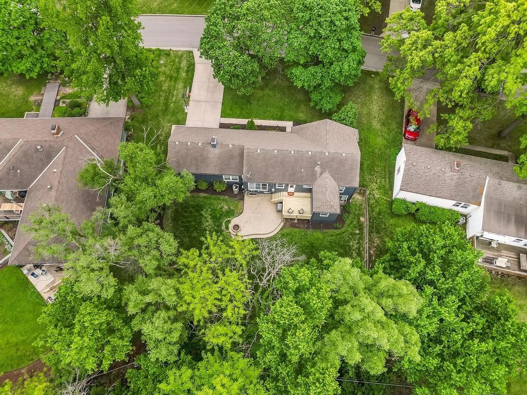 5826 FONTANA Drive — photo 41
