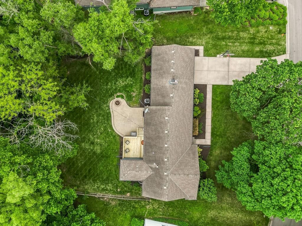 5826 FONTANA Drive — photo 42