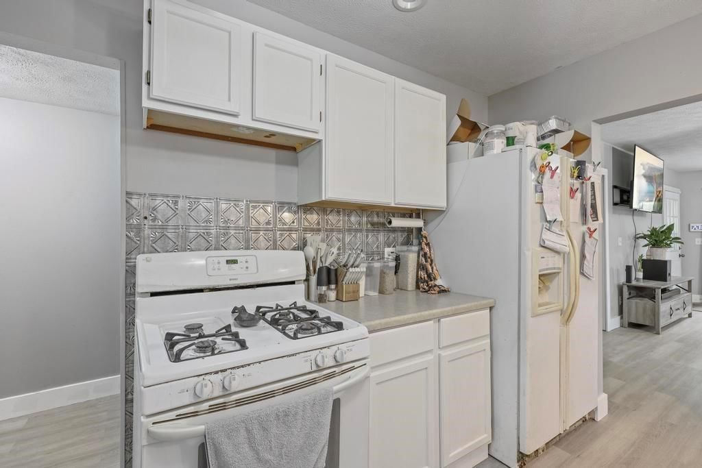 120 N Judson Street — photo 9