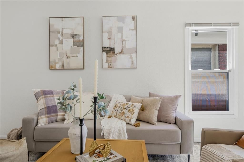4315 Jarboe Street — photo 7