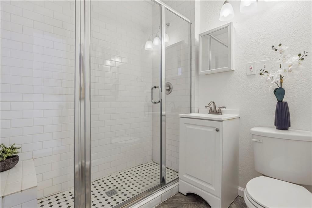 4315 Jarboe Street — photo 23