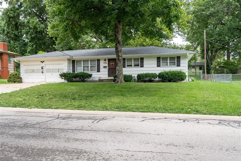 7226 Edgewood Boulevard — photo 2