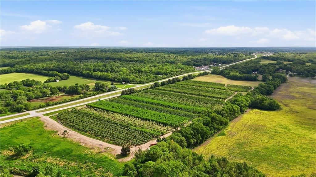 Photo 4 of 8 - 22721 E Us-24 Highway, Independence, MO 64056