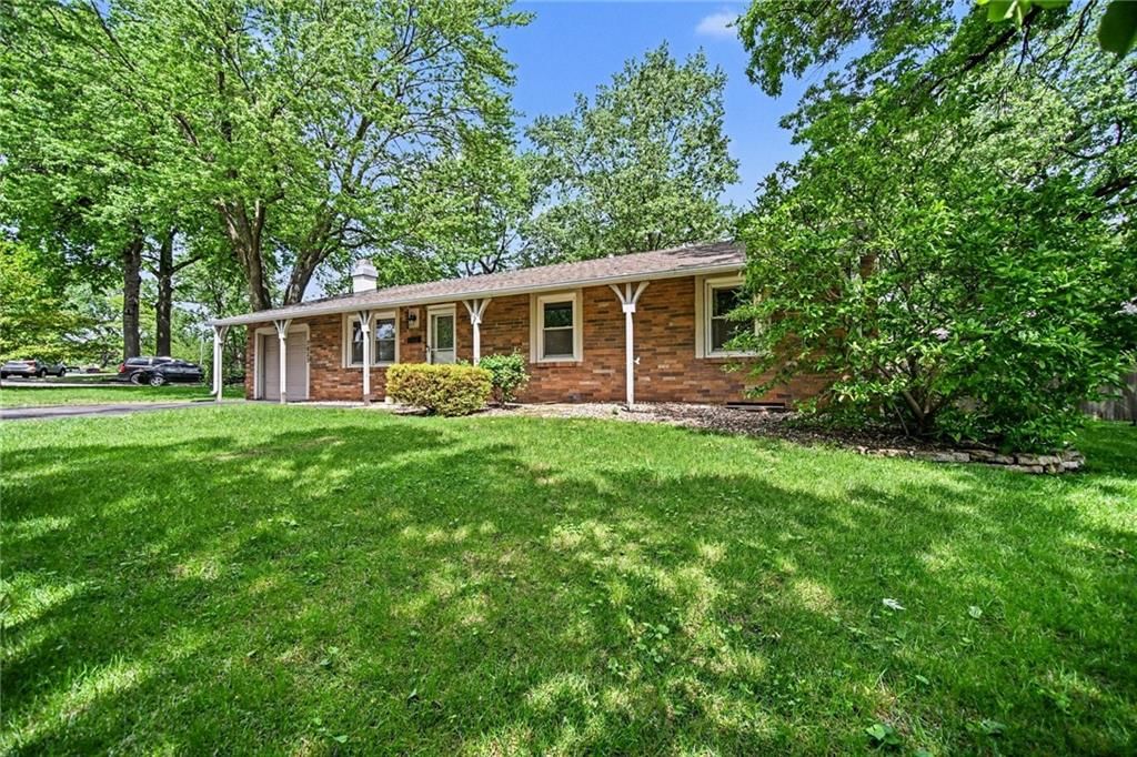 7025 Halsey Drive — photo 2