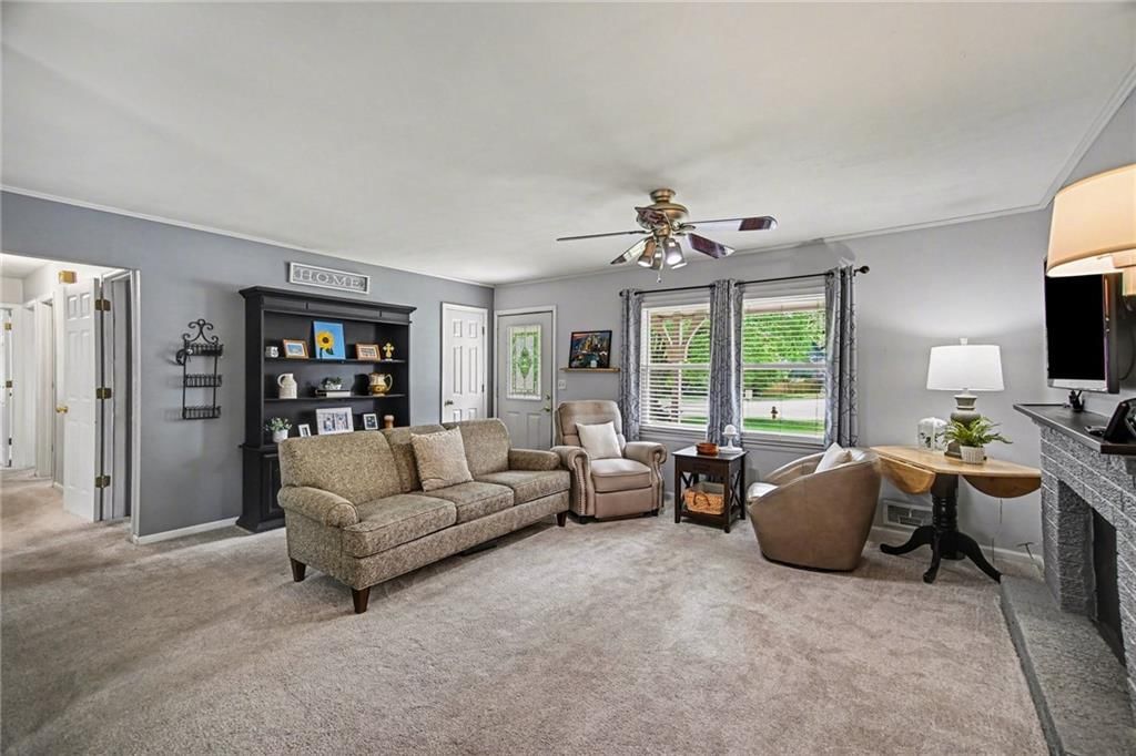 7025 Halsey Drive — photo 4
