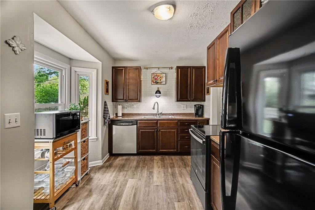7025 Halsey Drive — photo 5