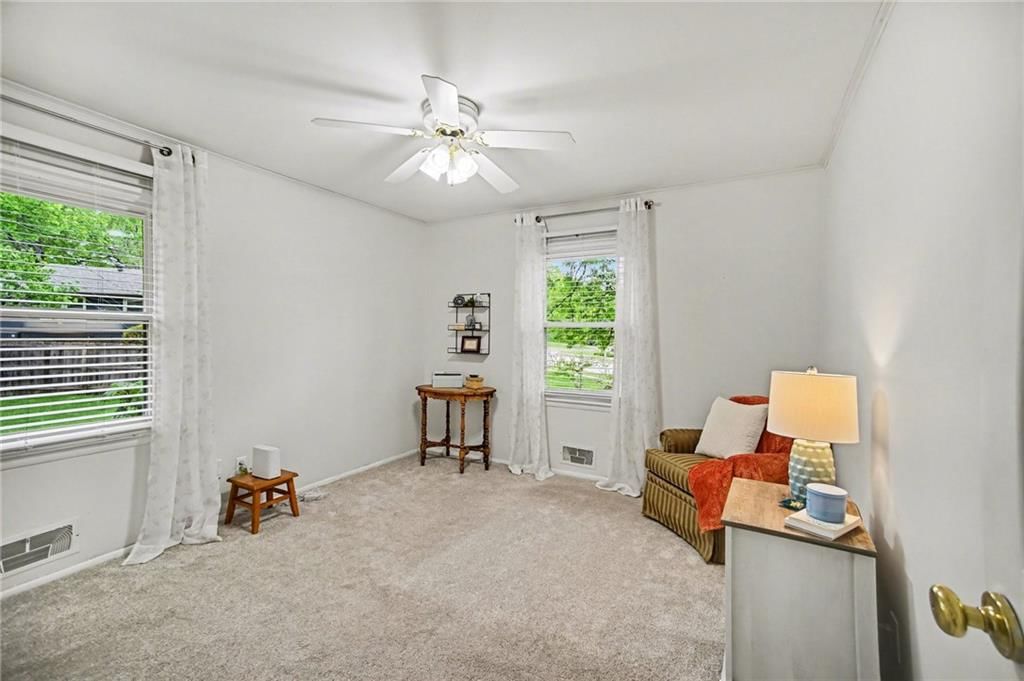 7025 Halsey Drive — photo 9
