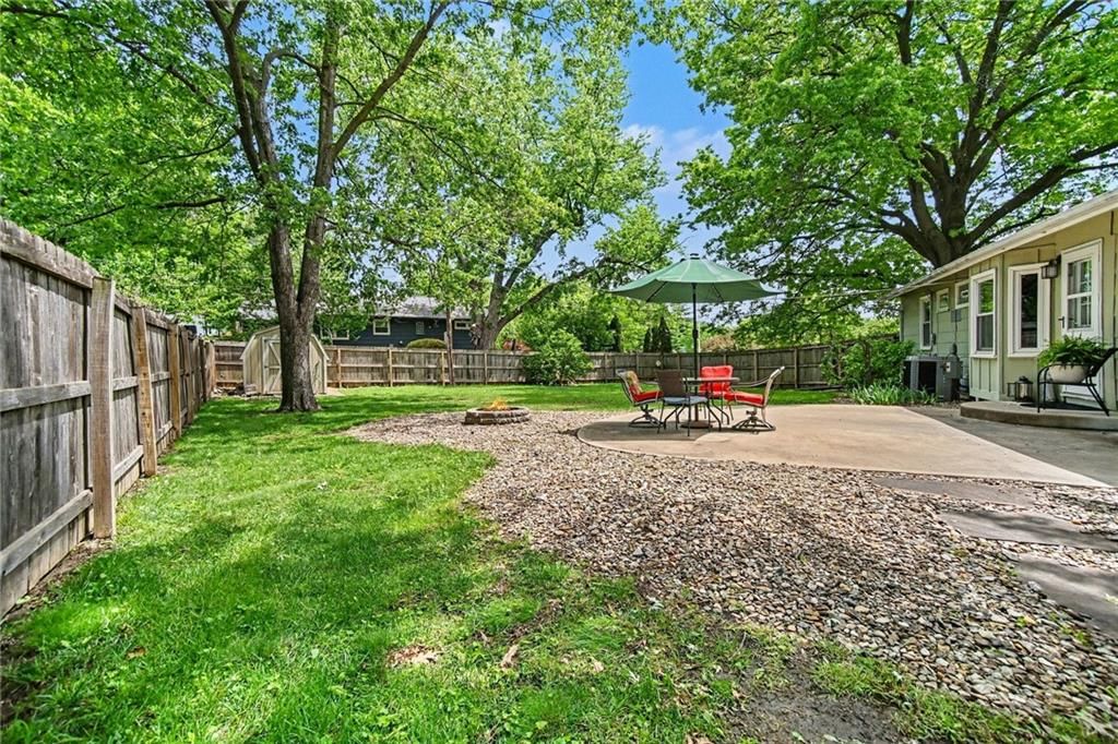 7025 Halsey Drive — photo 15