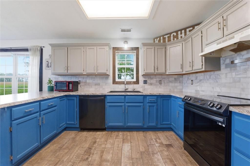 531 S Truman Road — photo 11