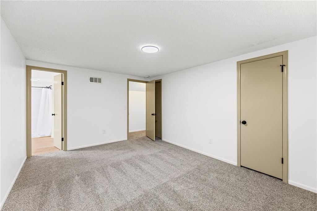 11901 W 100th Street — photo 32