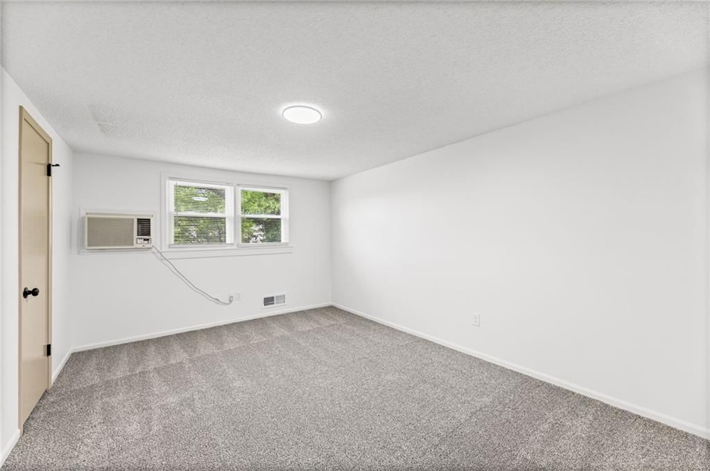 11901 W 100th Street — photo 33
