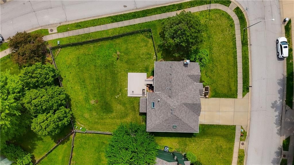 7305 N Richmond Avenue — photo 24