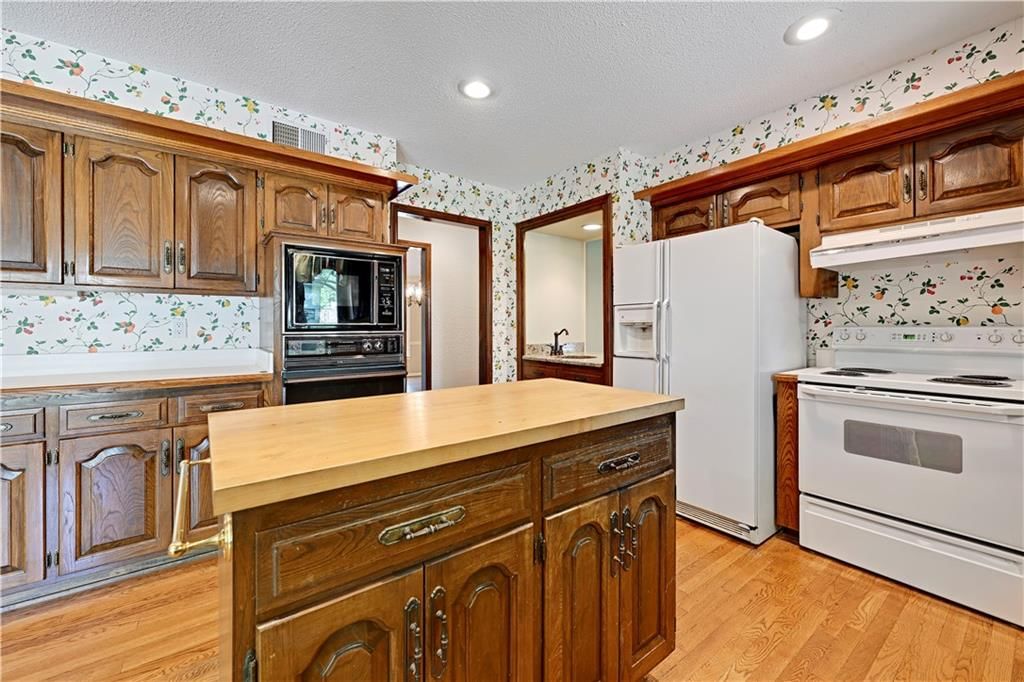 4975 W 88 Street — photo 16