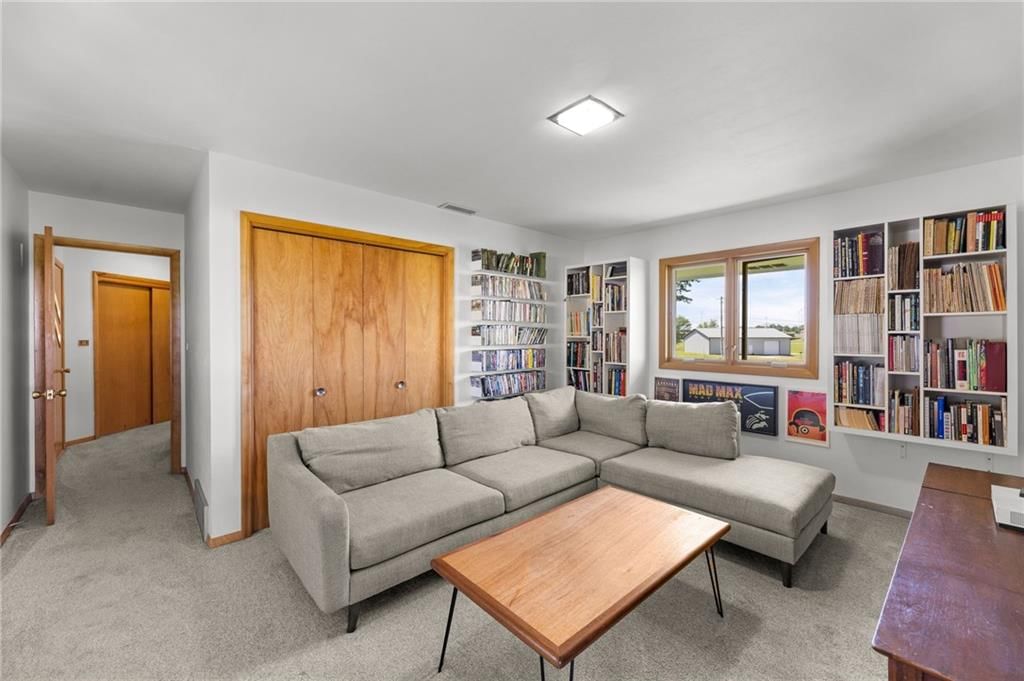 1501 N Kentucky Street — photo 32