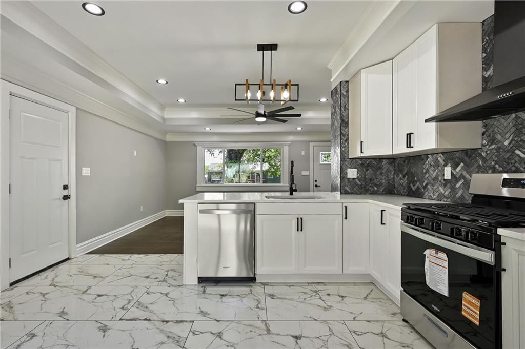 4312 S James Street — photo 10