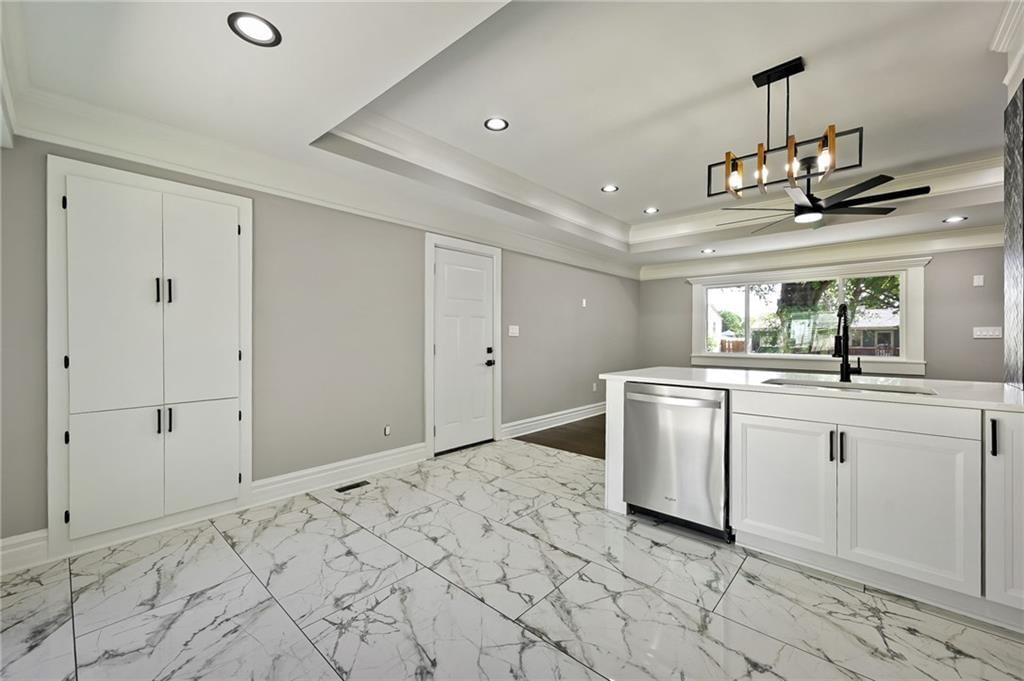 4312 S James Street — photo 11