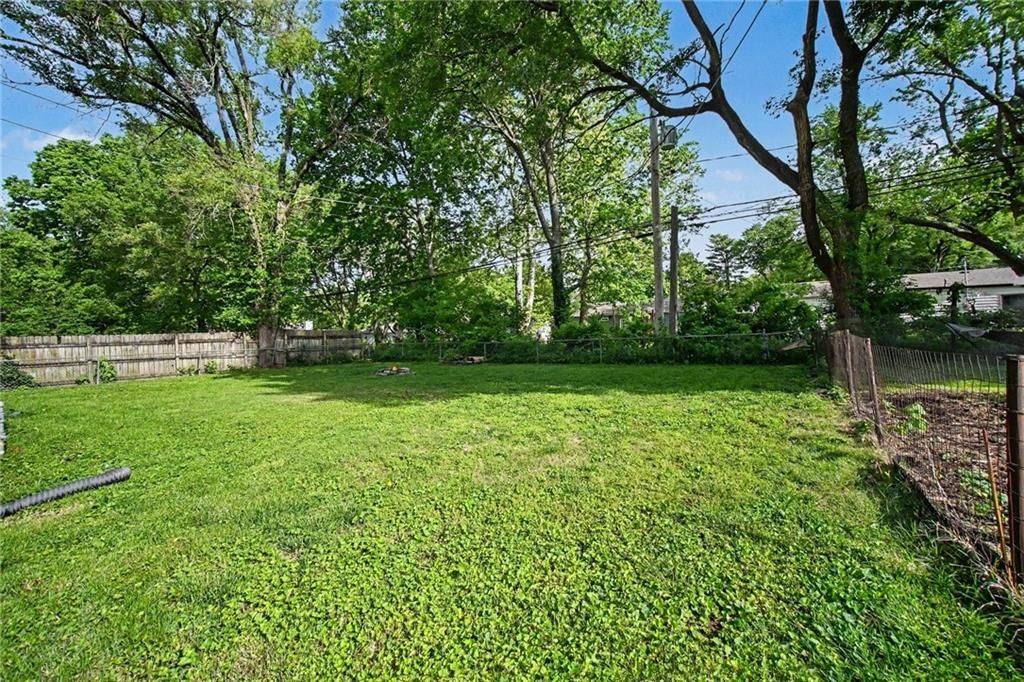 11522 W 70th Street — photo 27