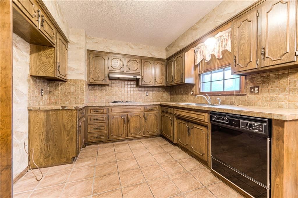 10308 E 96th Street — photo 13