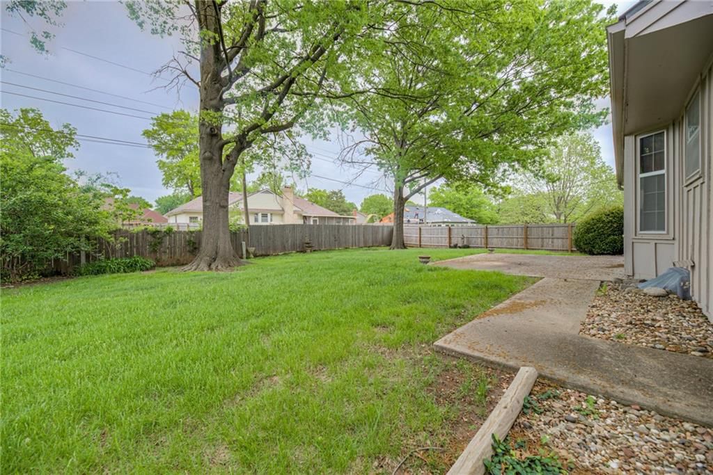 10308 E 96th Street — photo 23