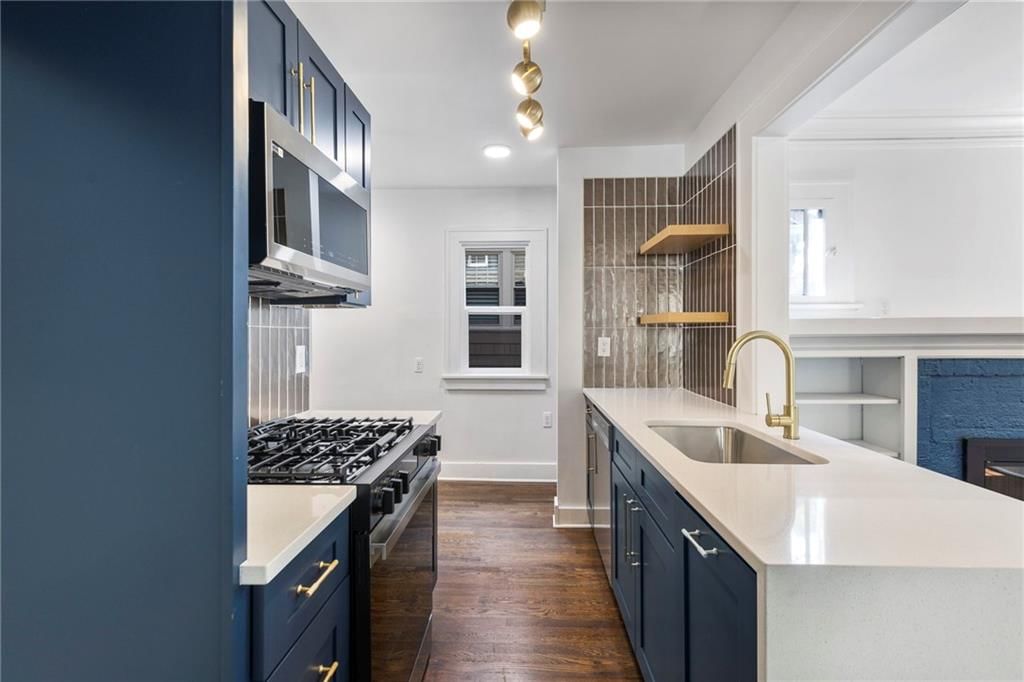 17 E 65th Terrace — photo 9