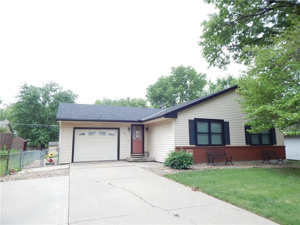 237 FAIRLANE Street — photo 2