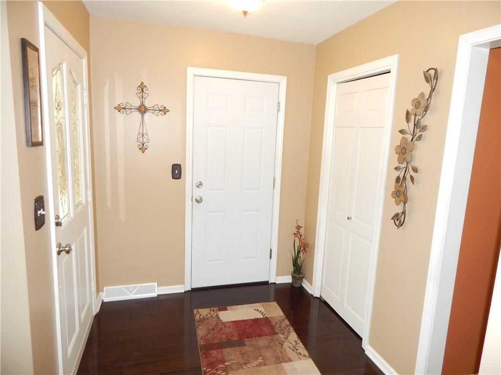 237 FAIRLANE Street — photo 3