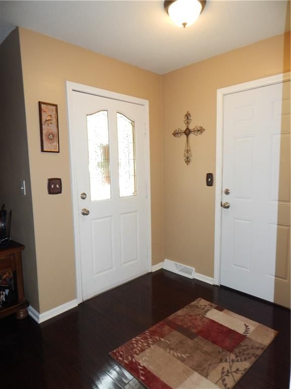237 FAIRLANE Street — photo 4