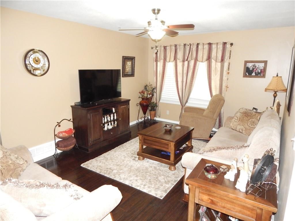 237 FAIRLANE Street — photo 6