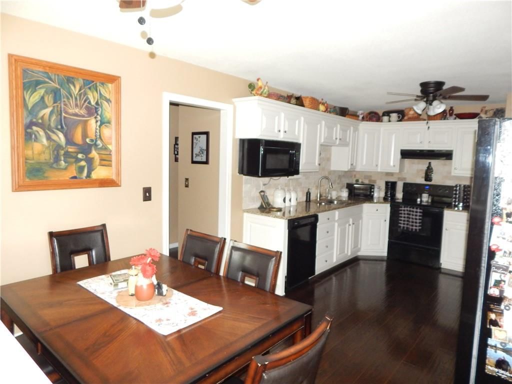 237 FAIRLANE Street — photo 9