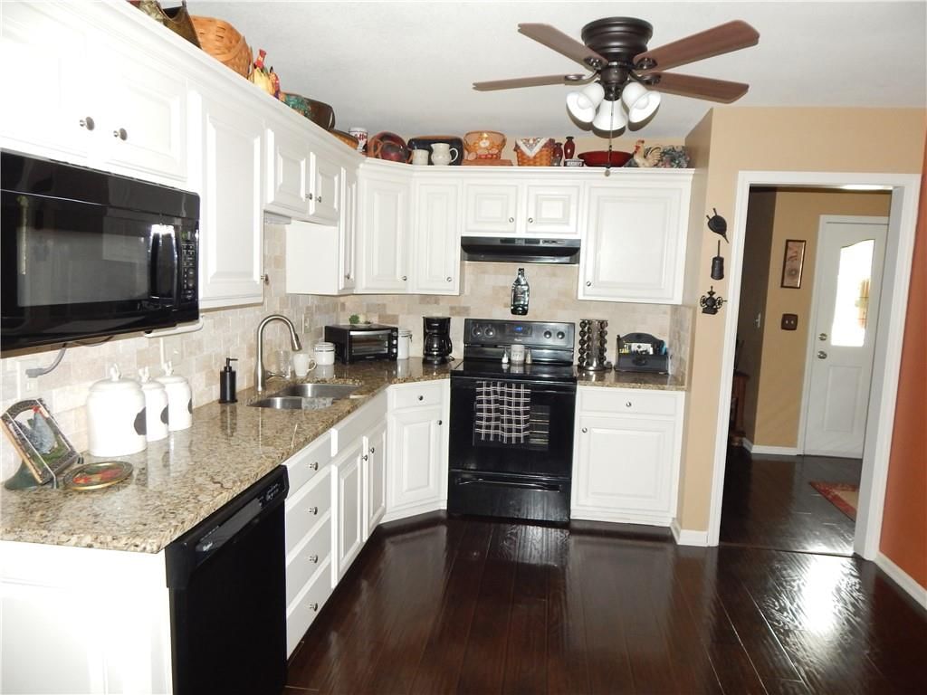 237 FAIRLANE Street — photo 11