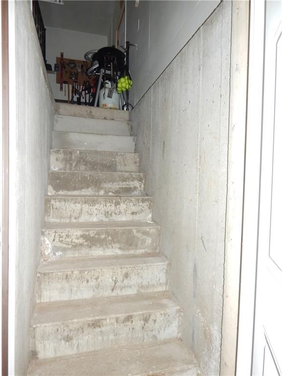 237 FAIRLANE Street — photo 34