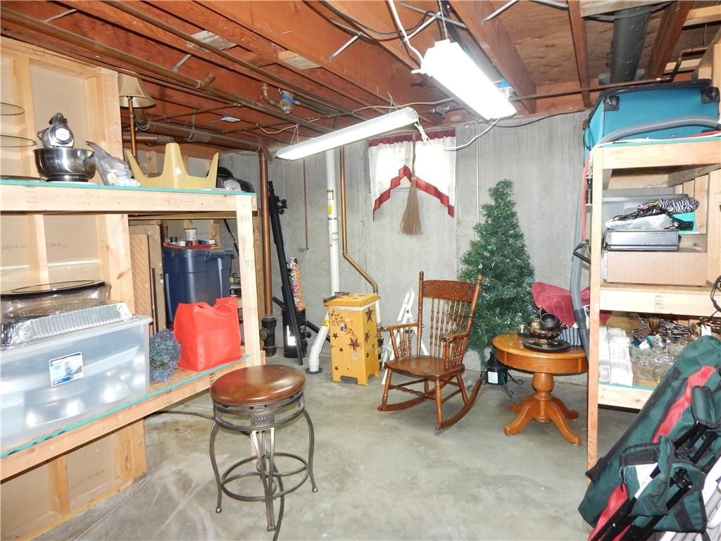 237 FAIRLANE Street — photo 40