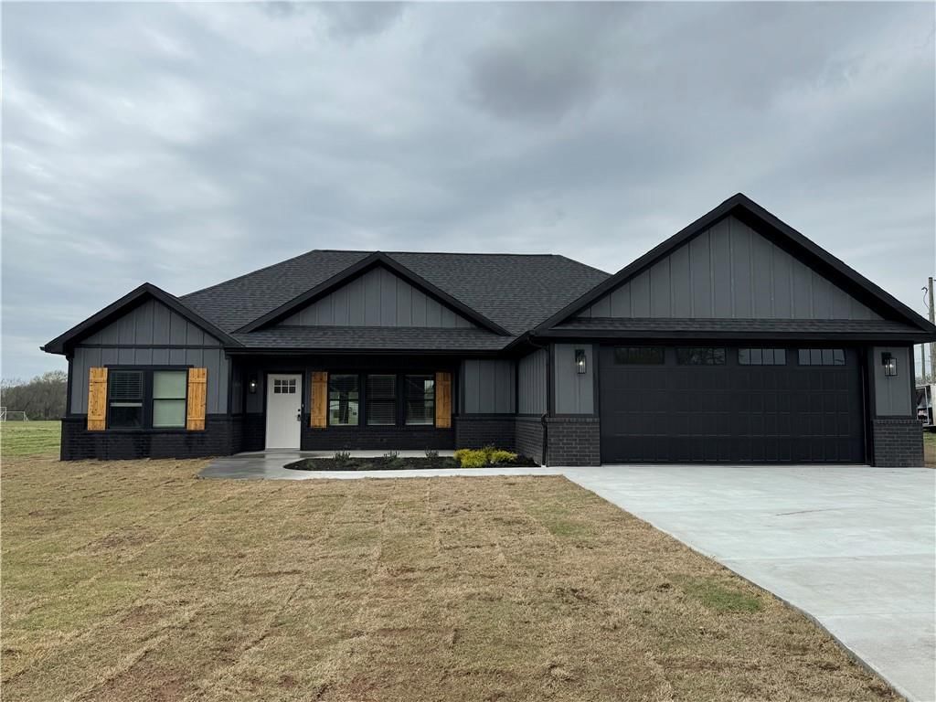 506 N EDGEWOOD Drive, Coffeyville, KS