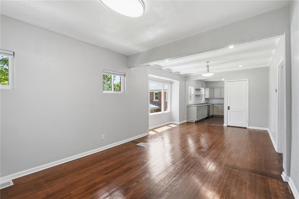 4240 Highland Avenue — photo 10