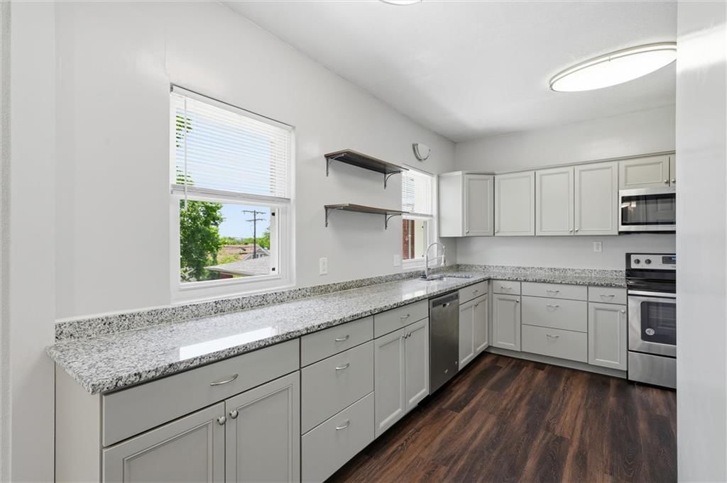 4240 Highland Avenue — photo 11