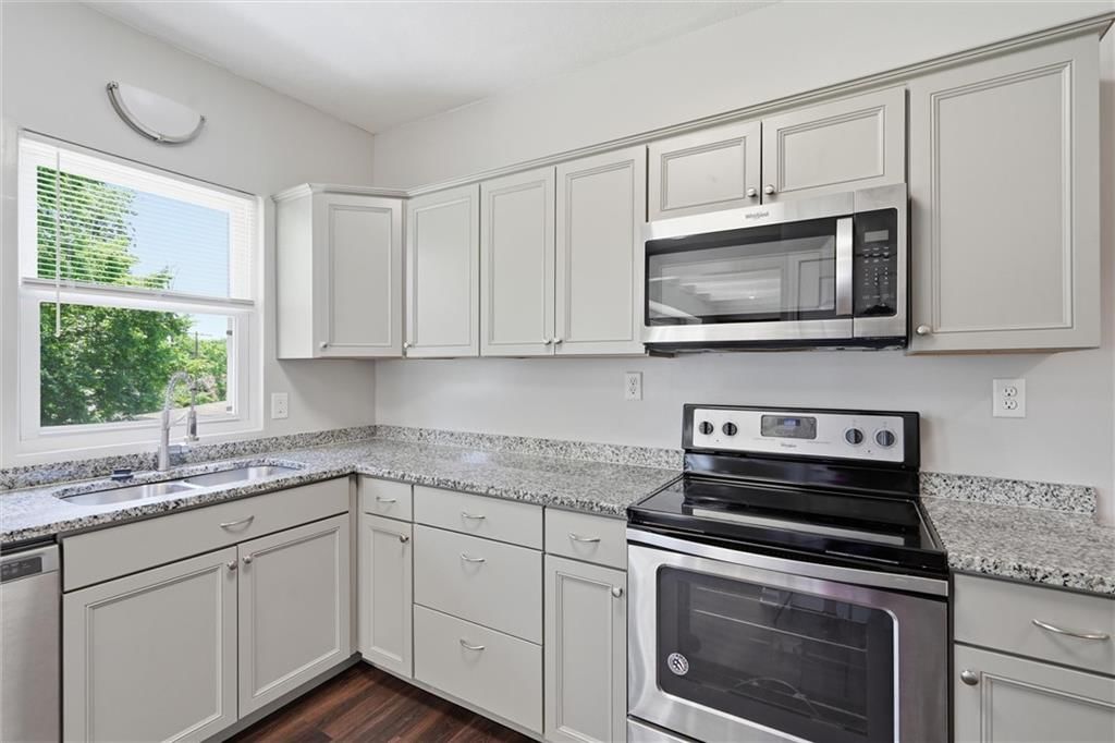 4240 Highland Avenue — photo 14