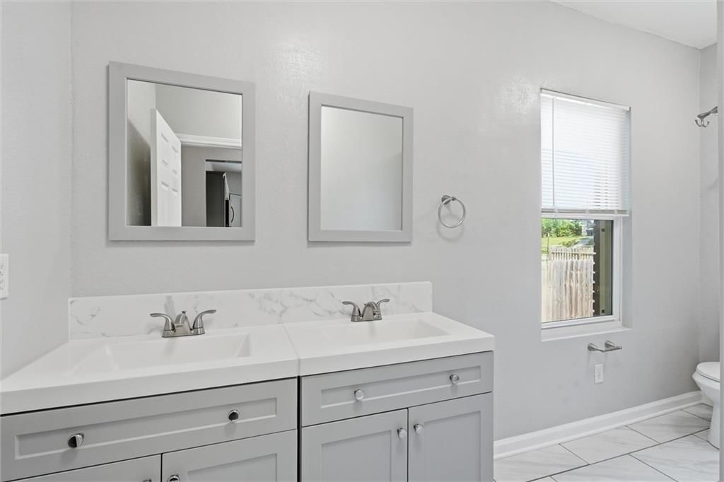 4240 Highland Avenue — photo 22