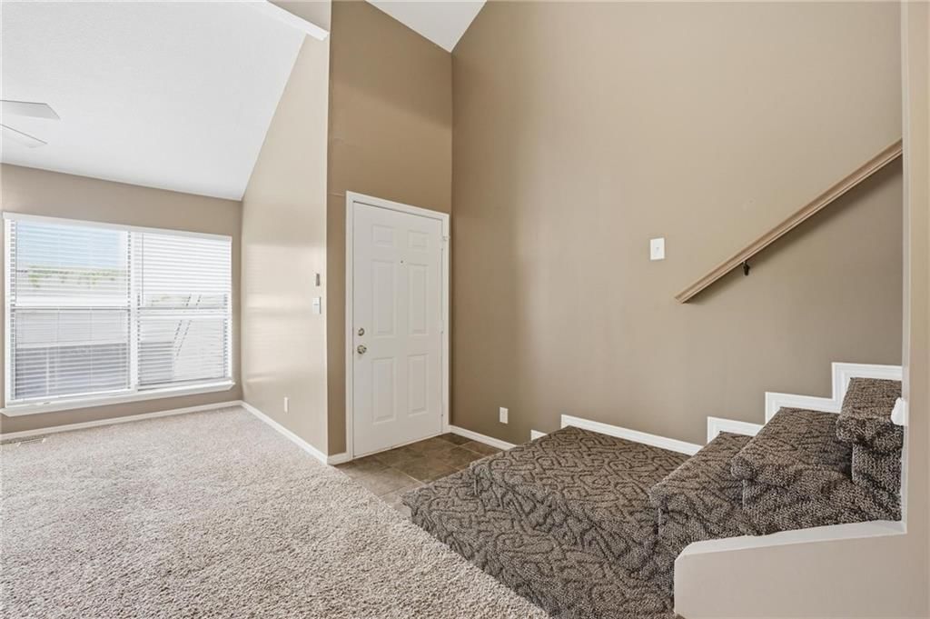 8861 W 106th Terrace — photo 4