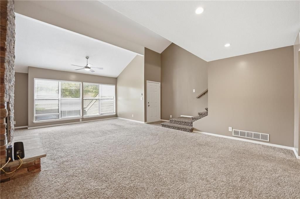 8861 W 106th Terrace — photo 8