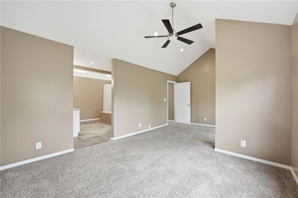 8861 W 106th Terrace — photo 18