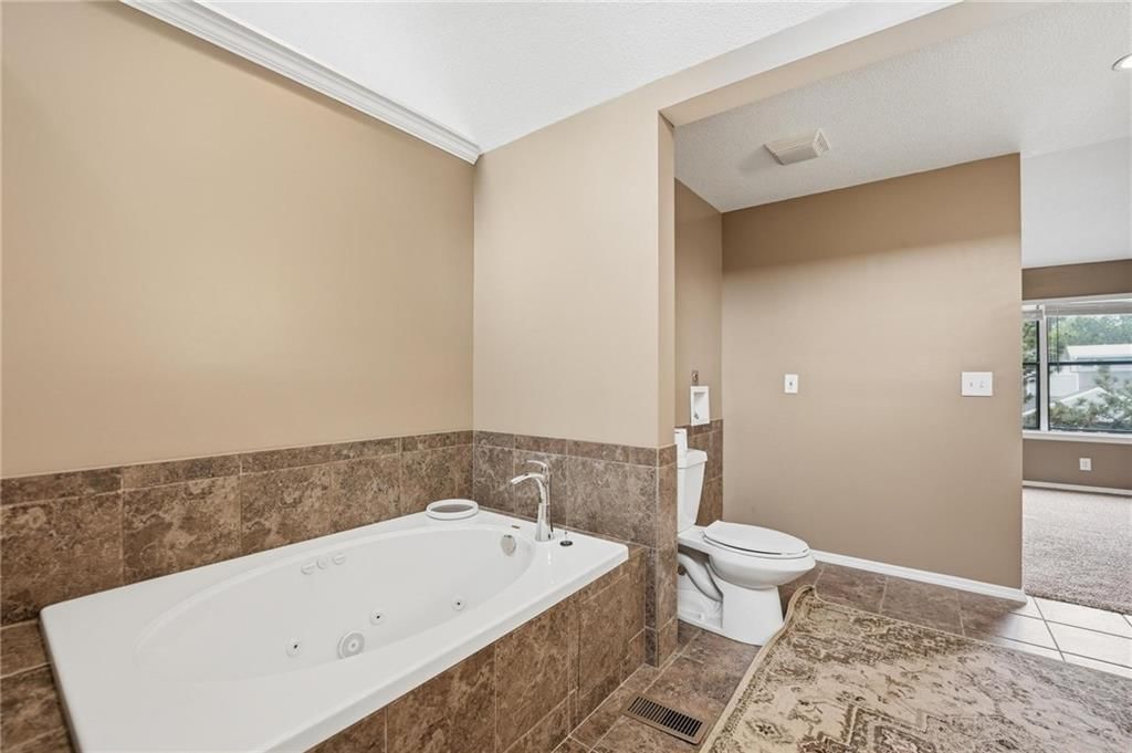 8861 W 106th Terrace — photo 21