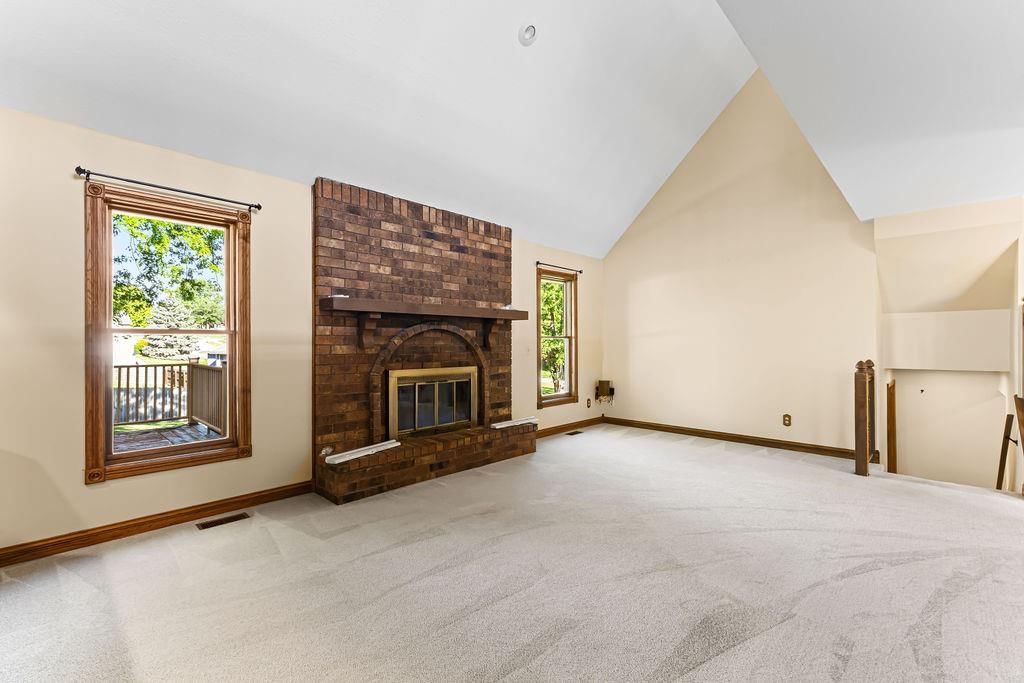 506 Meadowcrest Court — photo 8