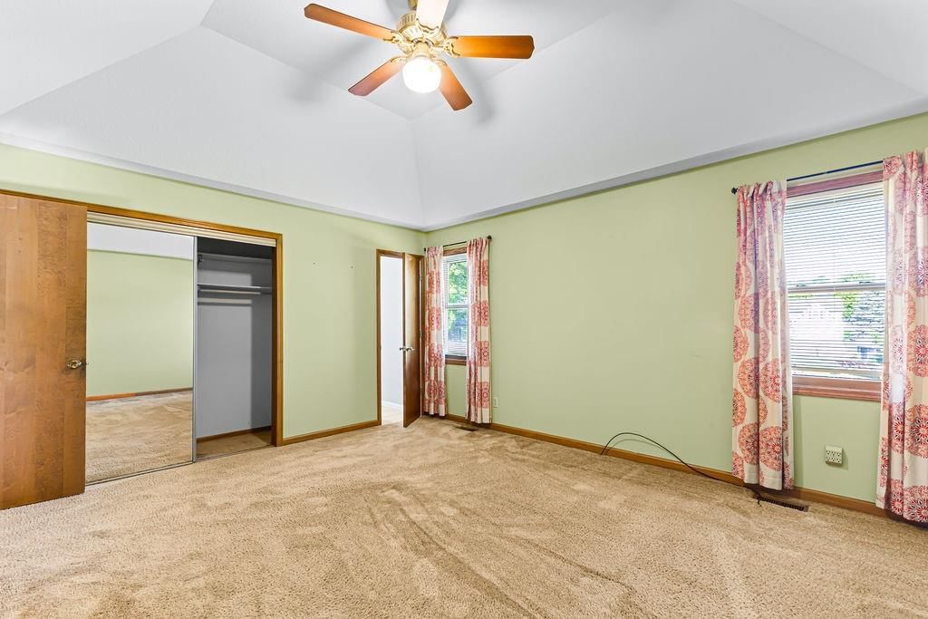506 Meadowcrest Court — photo 22