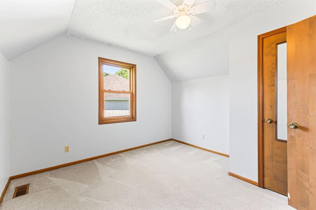 506 Meadowcrest Court — photo 37