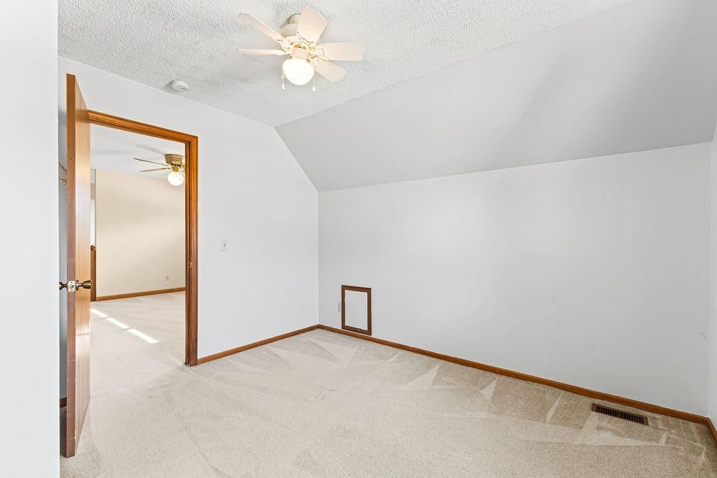 506 Meadowcrest Court — photo 39