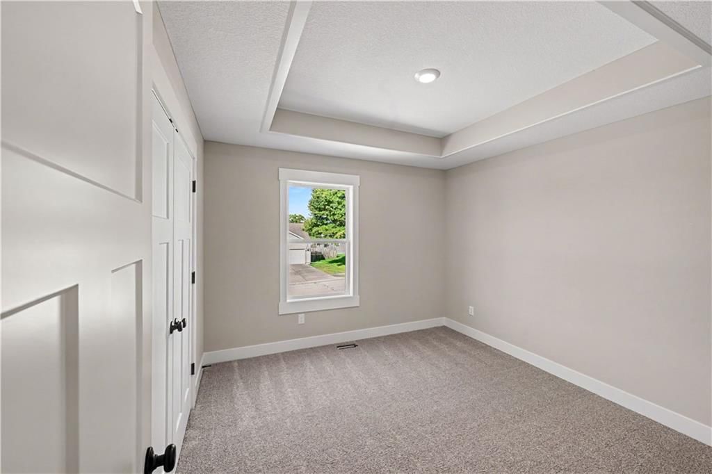 Photo 21 of 33 - 12408 Morgan Street, Excelsior Springs, MO 64024