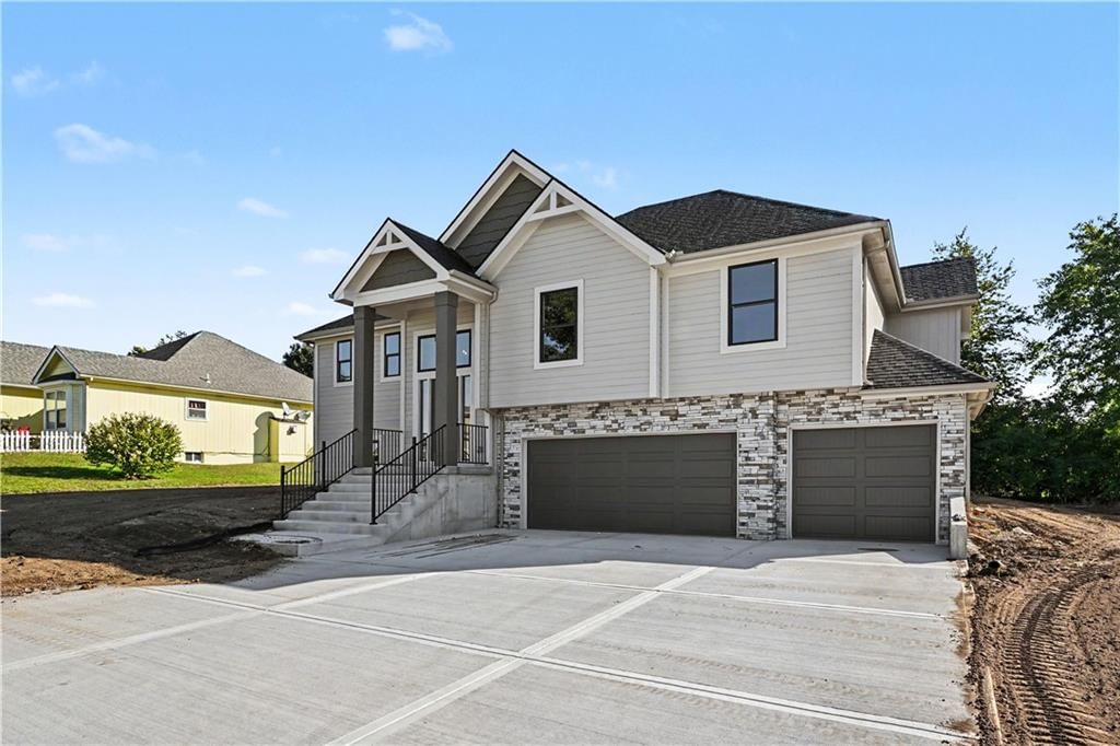 Photo 4 of 33 - 12408 Morgan Street, Excelsior Springs, MO 64024