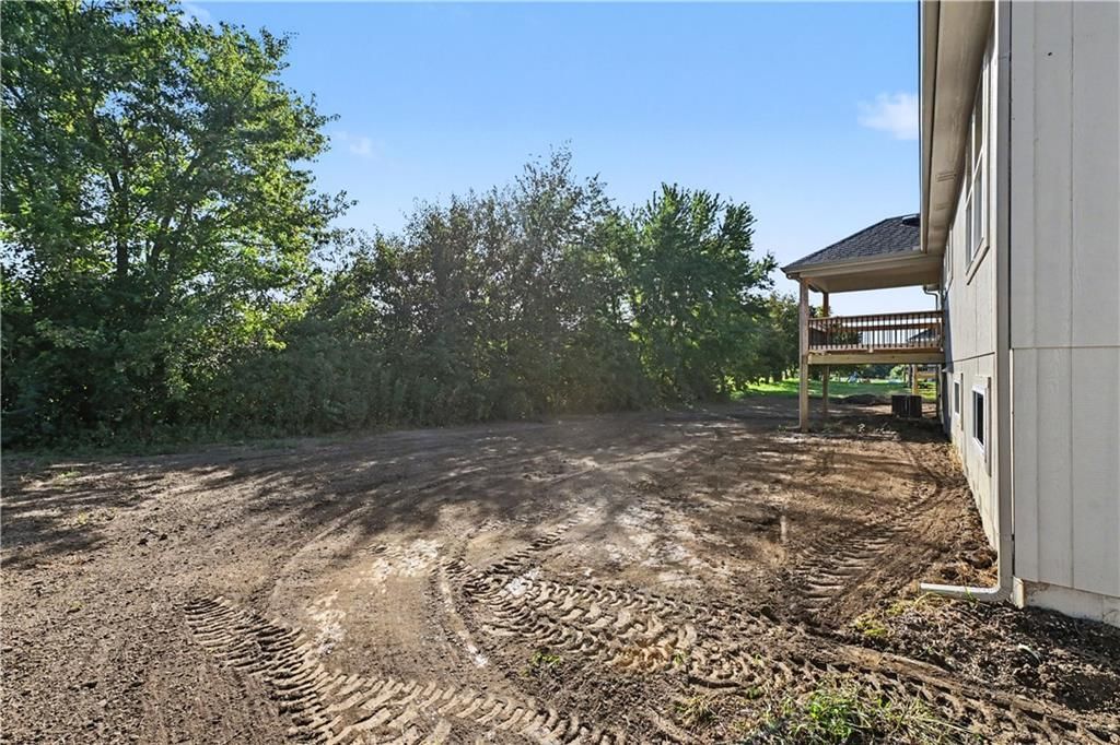 Photo 29 of 33 - 12408 Morgan Street, Excelsior Springs, MO 64024